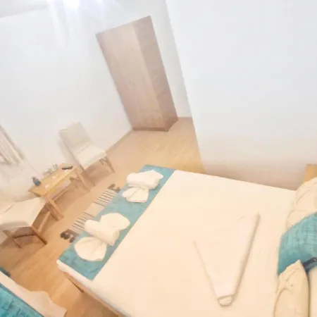 Casa Cu Obloane Rosii By Cochilia Apartment Eforie Nord