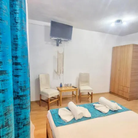 Apartment Casa Cu Obloane Rosii By Cochilia Eforie Nord