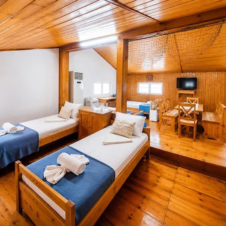 Casa Cu Obloane Rosii By Cochilia - Parcare Privata, Aproape De Plaja Apartament Eforie Nord